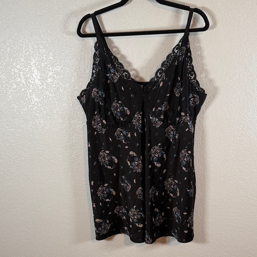 Torrid Curve Black Floral Skulls Lace Trim Nightie Slip Size 1XL